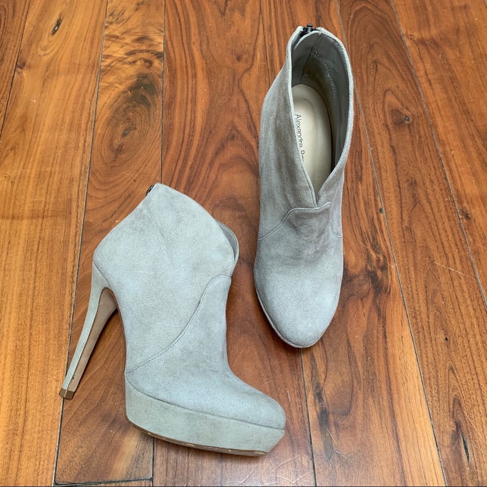 Alexandre Birman Gray Suede Platform Heeled Booties size 6